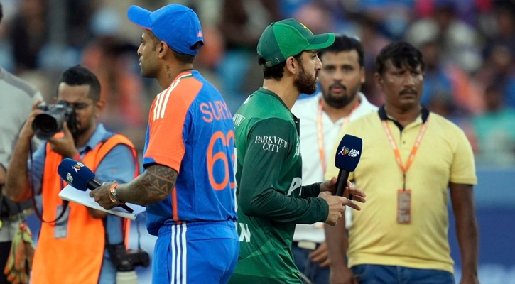 এশিয়া কাপ ফাইনাল: টস জিতে ফিল্ডিংয়ে ভারত, মুখোমুখি পাকিস্তান