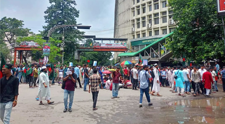 শাহবাগে জুলাই সনদের দাবিতে অবস্থান জুলাই যোদ্ধাদের