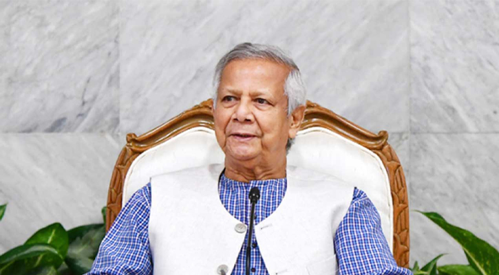 ঢাকেশ্বরী মন্দিরে প্রধান উপদেষ্টার পরিদর্শন