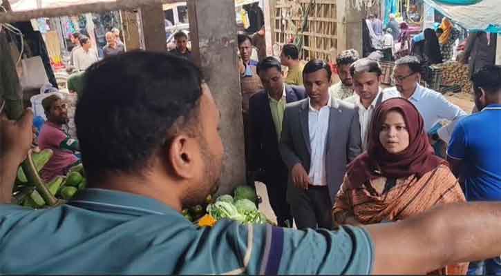 রমজান সামনে রেখে পিরোজপুরে বাজারে প্রশাসনের কড়া নজরদারি