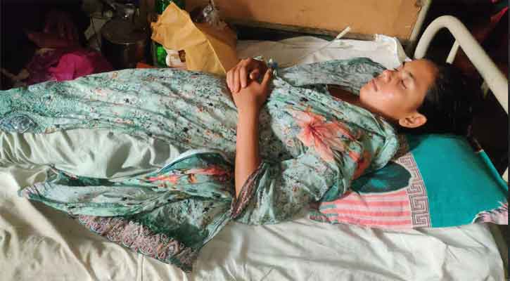 নগরকান্দায় তরুণীকে শিকলবন্দি করে নির্যাতন