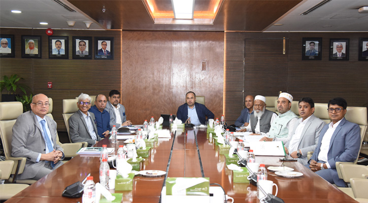 আল-আরাফাহ্ ইসলামী ব্যাংকনির্বাহী কমিটির ৭৩০তমসভা অনুষ্ঠিত