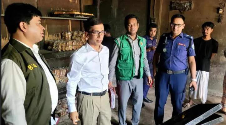 চকরিয়ায় ভোক্তা অধিকার অভিযানে ৫ প্রতিষ্ঠানকে জরিমানা