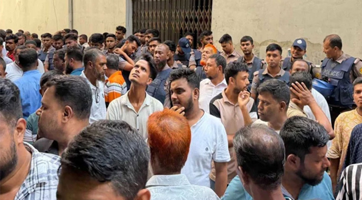 জাসদ কার্যালয়ে গোপন বৈঠক থেকে কার্যক্রম নিষিদ্ধ আ.লীগের শতাধিক নেতাকর্মী আটক