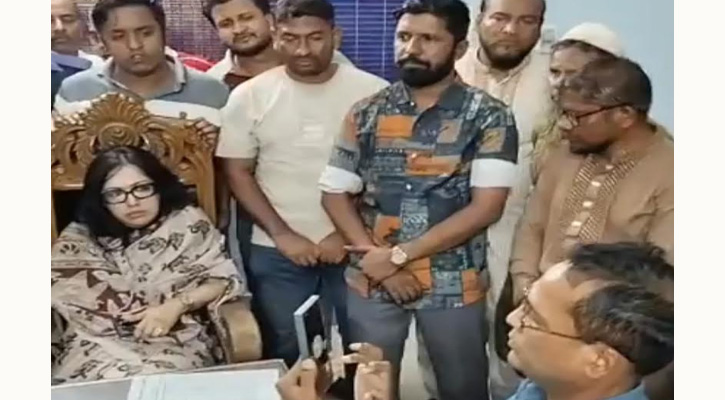 ৩০ হাজার টাকা ঘুষের অভিযোগ ঘিরে সরাইল থানায় ওসি-মনজুর কাদের বিরুদ্ধে