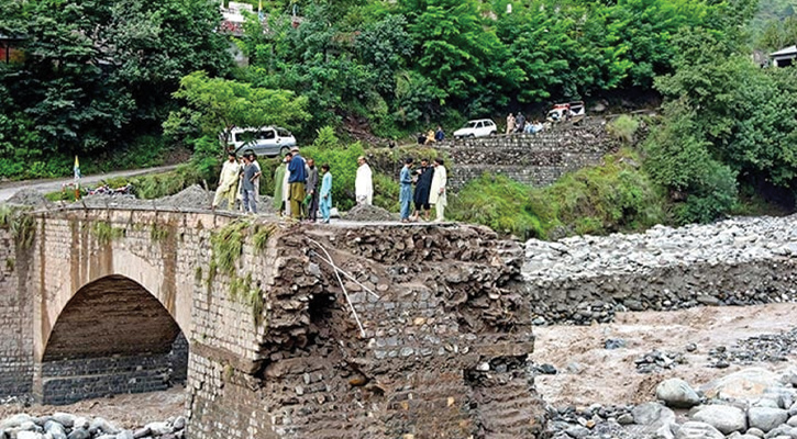 পাকিস্তানে ভয়াবহ বন্যা, মৃতের সংখ্যা ২৫০ ছাড়াল
