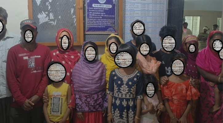 সাতক্ষীরা সীমান্তে দিয়ে ভারতে আটক ১৫ বাংলাদেশিকে বিজিবির কাছে হস্তান্তর
