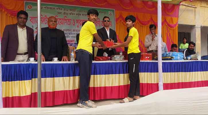 জেলা ক্রীড়া অফিস ফরিদপুর কর্তৃক ব্যাডমিন্টন প্রতিযোগিতা ও পুরস্কার বিতরণী  অনুষ্ঠিত