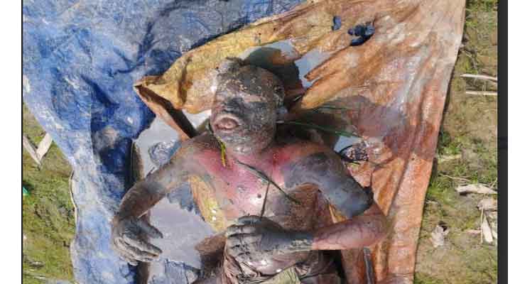 পত্নীতলায় ধান ক্ষেতে অর্ধগলিত মরদেহ