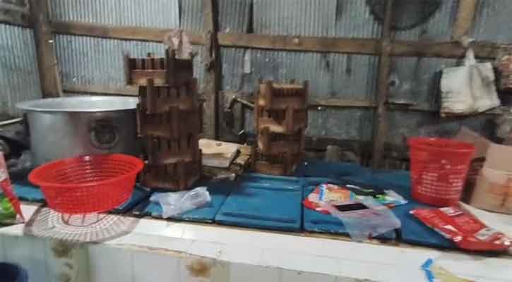 পিরোজপুরে অনুমোদনহীন ও অস্বাস্থ্যকর পরিবেশে আইসক্রিম উৎপাদনের অভিযোগ