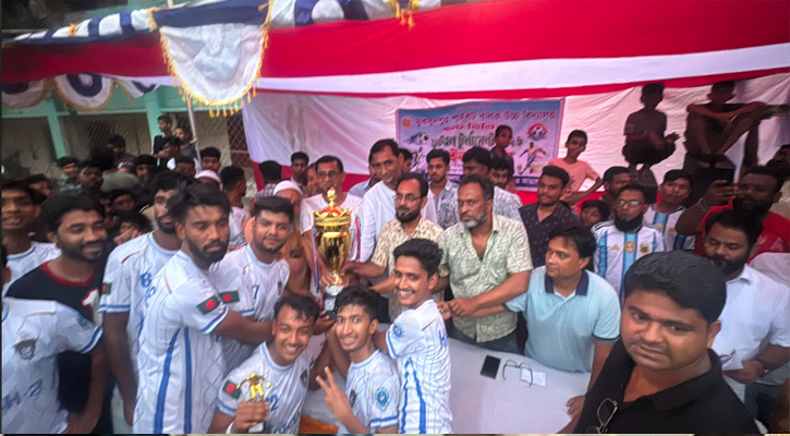 মুকসুদপুরে ব্যাচভিত্তিক ফুটবল টুর্নামেন্টের ফাইনালে চ্যাম্পিয়ন ২০২১