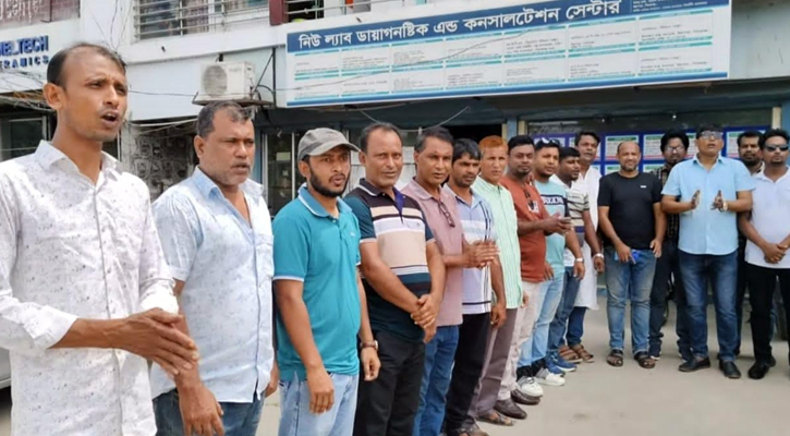 সিরাজগঞ্জে জেলা স্বেচ্ছাসেবক দলের মতবিনিময় সভায় যোগ দিতে উল্লাপাড়া উপজেলা স্বেচ্ছাসেবক দলের যাত্রা