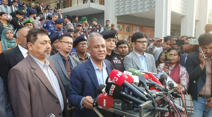 পুলিশের মধ্যে কোন ভীতি কাজ করছে না: স্বরাষ্ট্র উপদেষ্টা