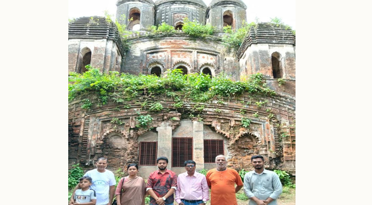 সাতক্ষীরায় ৪০০ বছরের শ্যামসুন্দর মন্দির রক্ষায় প্রত্নতত্ত্ব অধিদপ্তরের উদ্যোগ