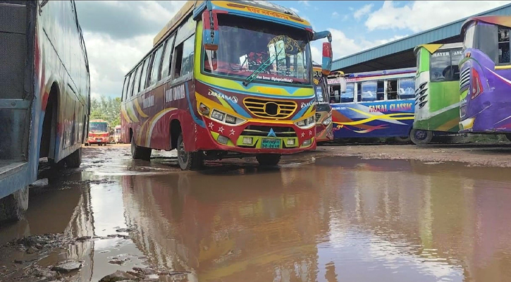ফরিদপুর নতুন বাস স্ট্যান্ড এরিয়ায় যানজট নিরসনে, বাসস্ট্যান্ডে সংস্কারের কাজ শুরু