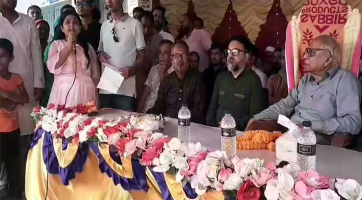 উল্লাপাড়ায় শিশুদের মাঝে পুরস্কার বিতরণ অনুষ্ঠান