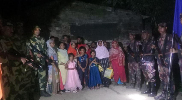 সাতক্ষীরা সীমান্তে পতাকা বৈঠকে ১৫ জনকে ফেরত দিয়েছে বিএসএফ