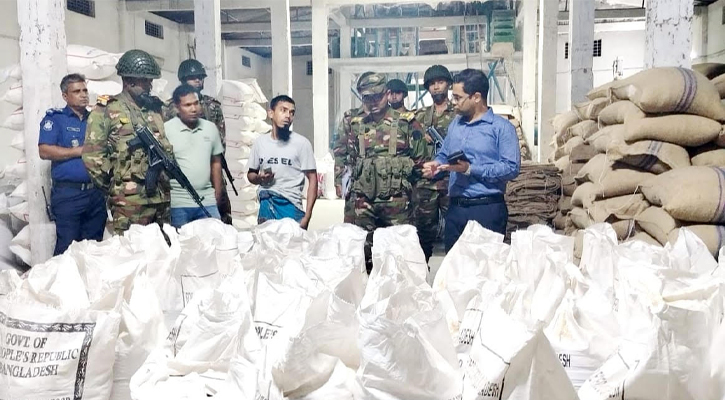 পিরোজপুরে যৌথ বাহিনীর অভিযানে টিসিবির ২০ টন গম জব্দ