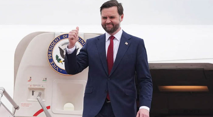 ইসলামাবাদ ছাড়লেন মার্কিন ভাইস প্রেসিডেন্ট জেডি ভ্যান্স