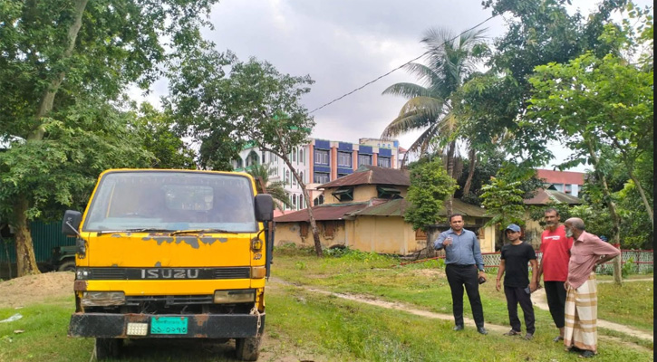 শ্রীমঙ্গলে বালুবাহী গাড়ি আটক, ৫০ হাজার টাকা জরিমানা
