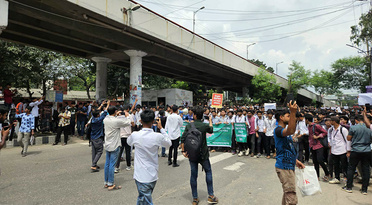 সাতরাস্তা মোড়ের অবরোধ তুললো কারিগরি শিক্ষার্থীরা, কাল নতুন অবস্থান কর্মসূচি ঘোষণা