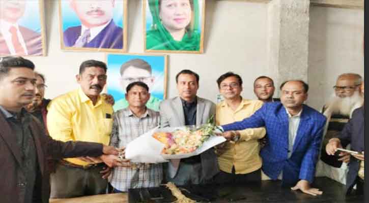 নব নির্বাচিত এমপিকে মান্দা উপজেলা বিএনপির ফুলেল শুভেচ্ছা