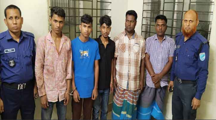 শ্রীপুরে ডিবিএল কর্মকর্তাদের উপর হামলা  গ্রেফতার ৫