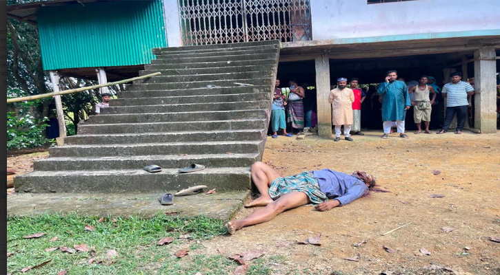 বান্দরবানে বাইশারীতে ক্যাংঘরের সামনে  কাঠ ব্যবসাযী বাবুল কে জবাই করে হত্যা