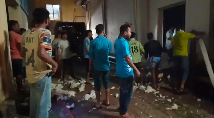 ভালুকায় স্পিনিং মিলে অগ্নিকাণ্ড, ক্ষয়ক্ষতি প্রায় ৭ কোটি