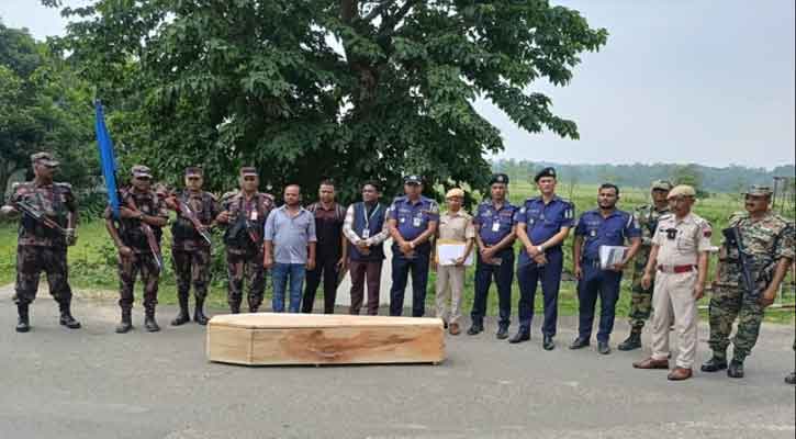 ভারতে কারাভোগরত বাংলাদেশি যুবকের মরদেহ শেরপুর সীমান্তে হস্তান্তর