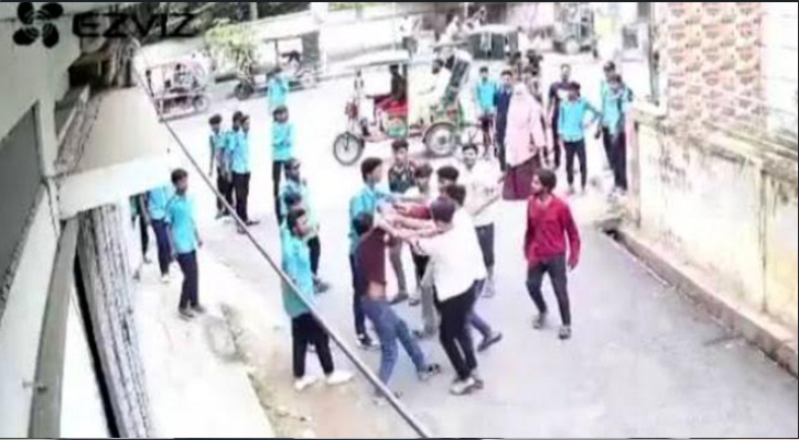 রাজশাহীতে বেপরোয়া কিশোর গ্যাং, বাড়ছে আতঙ্ক