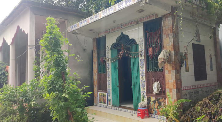 নগরকান্দা কেন্দ্রীয় কালী মন্দির থেকে রাধাকৃষ্ণ ও গোপালের মূর্তি চুরি