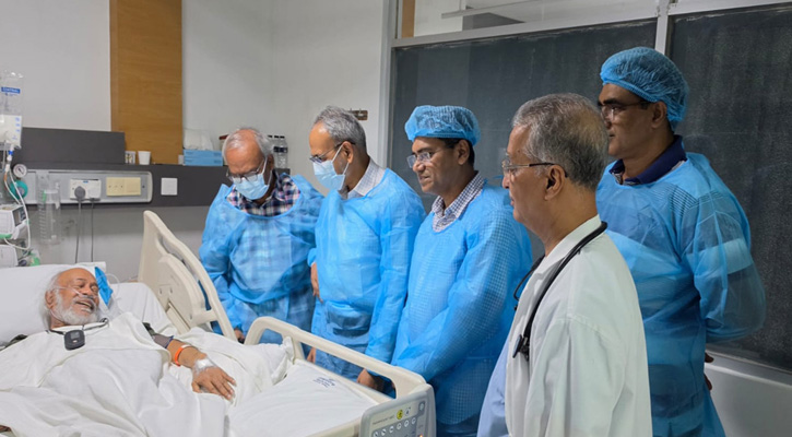 ড. আব্দুল মঈন খানের শারীরিক অবস্থার খোঁজ নিলেন প্রধানমন্ত্রীর ব্যক্তিগত চিকিৎসক ডা. আ ন ম মনোয়ারুল কাদির বিটু