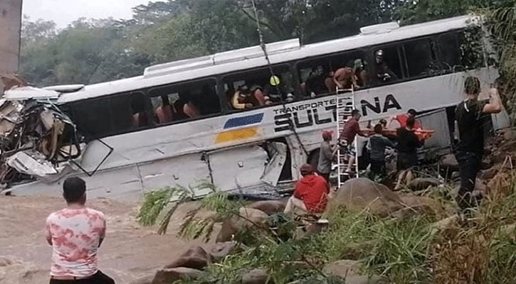 ব্রাজিলে বাস-ট্রাকের সংঘর্ষে ১২ শিক্ষার্থী নিহত