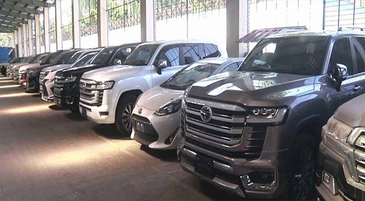 আমদানি করা ৩১ বিলাসবহুল গাড়ি হস্তান্তরের নির্দেশ