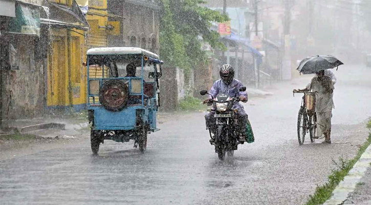 ৩ বিভাগে অতি ভারী বৃষ্টির সম্ভাবনা, ভূমিধসের শঙ্কা