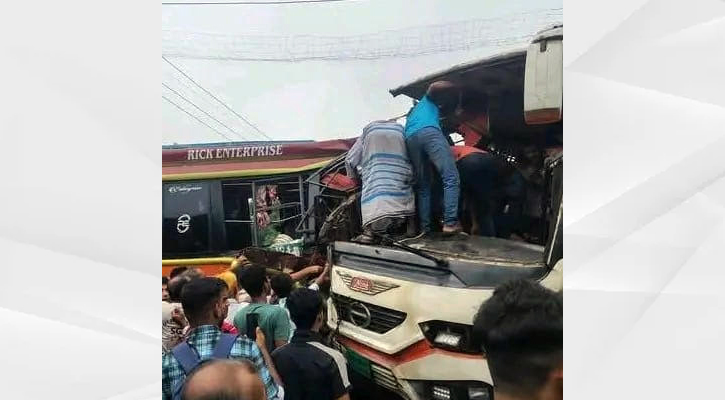 ফরিদপুরে দুটি বাসের মুখোমুখি সংঘর্ষে নিহত ৩, আহত ২২