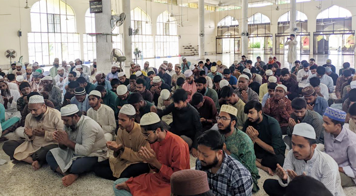 জুলাই শহীদদের মাগফেরাতে বাকৃবি ছাত্রশিবিরের দোয়া মাহফিল অনুষ্ঠিত