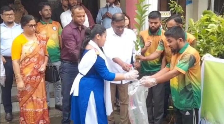 ময়মনসিংহে উৎসবমুখর পরিবেশে ‍‍`ক্লিন ময়মনসিংহ‍‍` কর্মসূচি পালিত