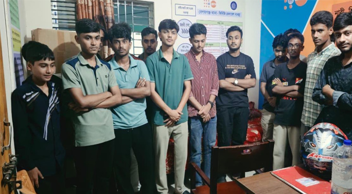 নোয়াখালীতে কিশোর গ্যাংবিরোধী অভিযানে আটক ৬৭