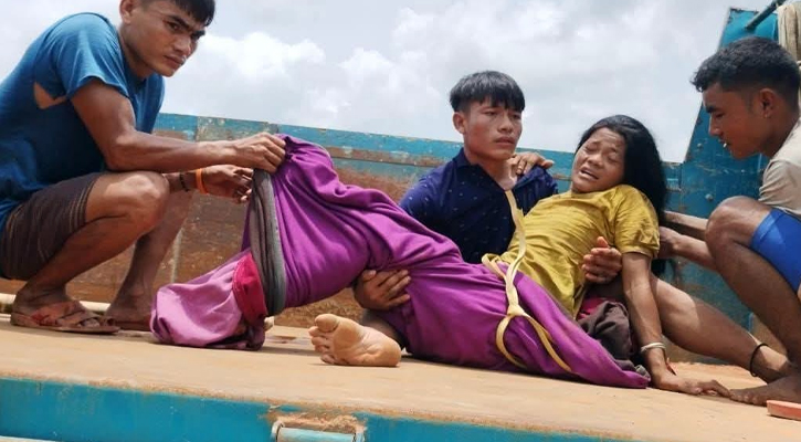 বান্দরবানে সীমান্তে মাইন বিস্ফোরণে নারীর পা বিচ্ছিন্ন, আতঙ্কে স্থানীয়রা