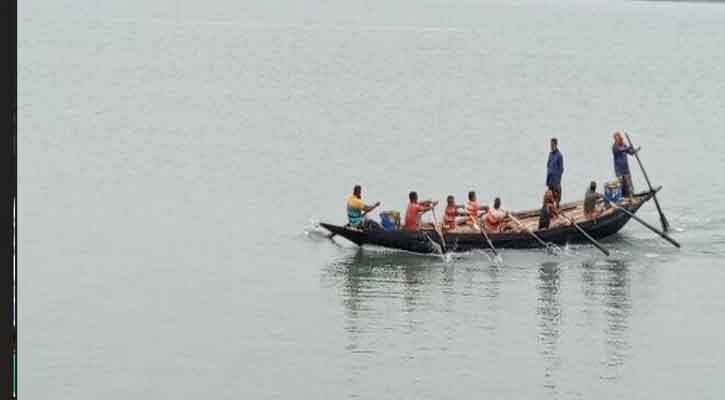 সাতক্ষীরায় অভয়ারণ্য এলাকা থেকে ৭ মৌয়াল আটক
