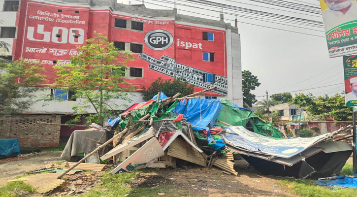 খুলনায় মহাসড়কের পাশে অবৈধ স্থাপনা উচ্ছেদ অভিযান
