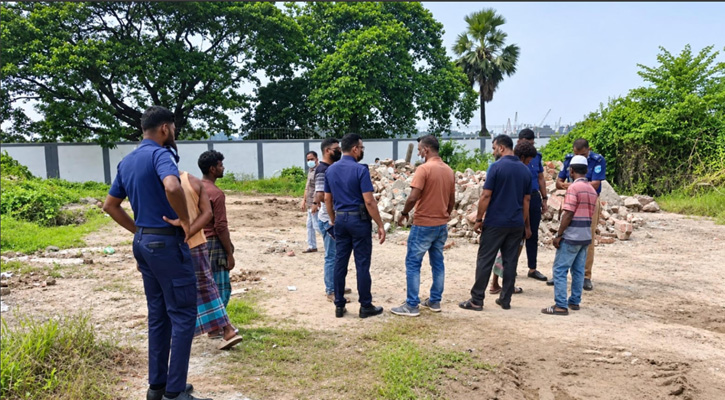 পলাশ সার কারখানায় সাবেক  শ্রমিকের বিকৃত মরদেহ উদ্ধার পরিচয় নিশ্চিত করল পুলিশ