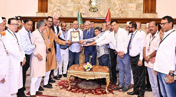 গণতন্ত্রকে শক্তিশালী করতে স্থানীয় সরকারকে শক্তিশালী করতে হবে: রাষ্ট্রপতি