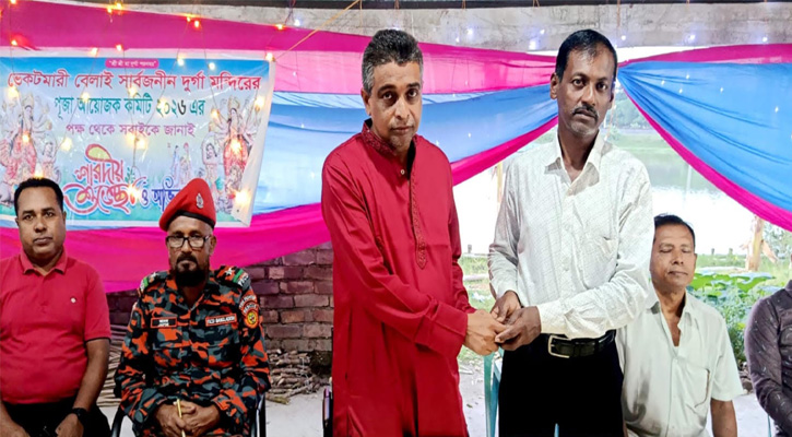 শারদীয় দূর্গাপুজায় বিভিন্ন মন্দিরে আর্থিক অনুদান দিলেন সমাজসেবক দিব্যেন্দু বোস