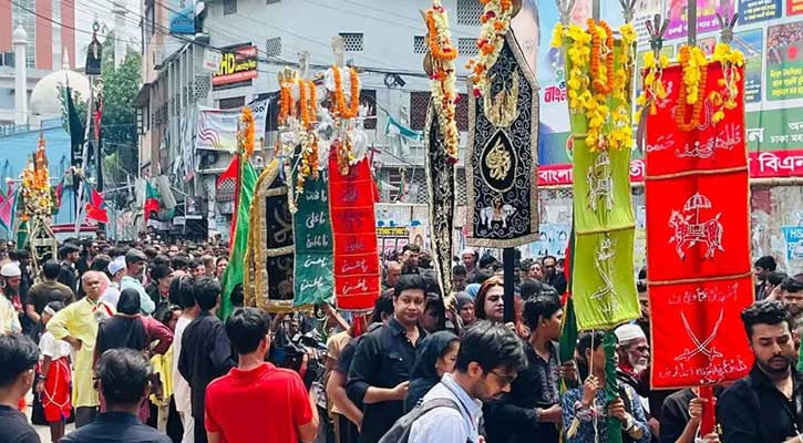 ঐতিহাসিক হোসেনি দালান থেকে শুরু তাজিয়া মিছিল