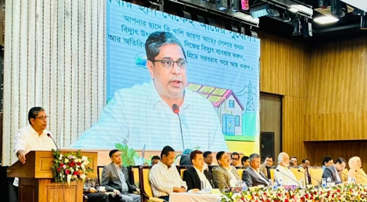 নিজ বাসভবনের ছাদের সৌরবিদ্যুৎ থেকে জাতীয় গ্রিডে ১২শ’ ইউনিট দিয়েছেন প্রধানমন্ত্রী: মীর শাহে আলম