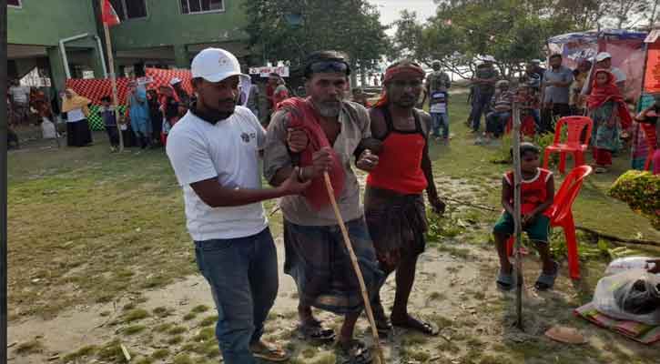কয়রায় ঘূর্ণিঝড় ও দুর্যোগ প্রস্তুতি বিষয়ক মহড়া