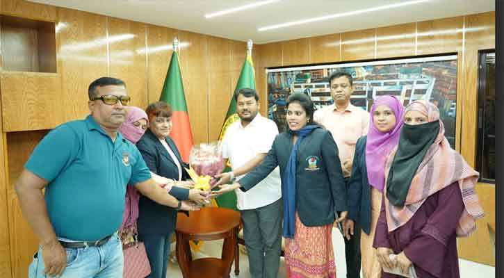 রাসিক প্রশাসকের সাথে জাতীয় দলের সাবেক খেলোয়াড়বৃন্দের সৌজন্য সাক্ষাৎ